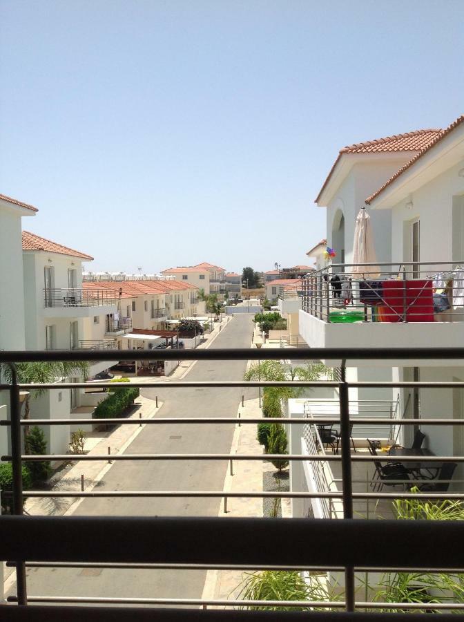 Apartment Helena Paralimni Exterior photo